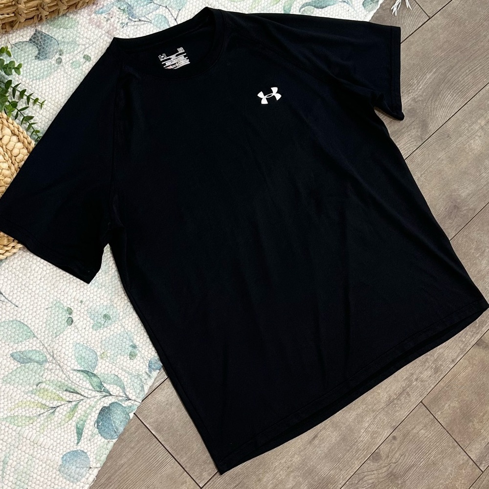 Under Armour Men's Heat Gear Loose Coupe Classic Black Performance Tee T-Shirt